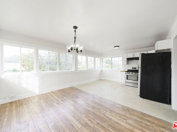 1677 W 24th Street, Los Angeles CA 90007