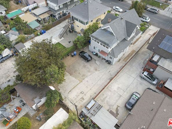 1677 W 24th Street, Los Angeles CA 90007