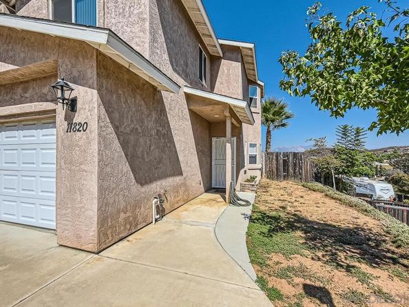 11820 Gardena Ln, Lakeside CA 92040