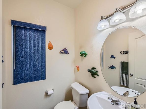 11820 Gardena Ln, Lakeside CA 92040