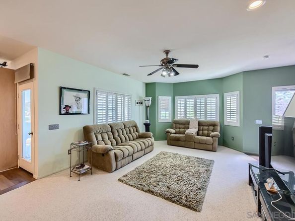 11820 Gardena Ln, Lakeside CA 92040