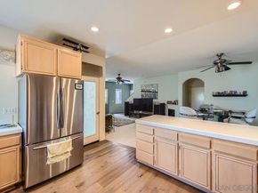 11820 Gardena Ln, Lakeside CA 92040