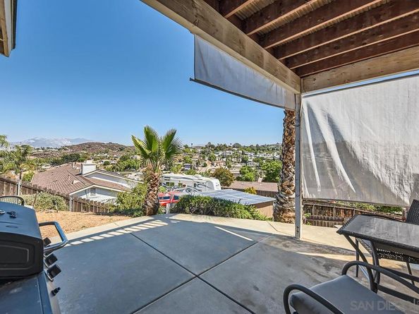 11820 Gardena Ln, Lakeside CA 92040