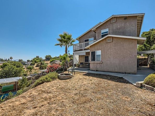 11820 Gardena Ln, Lakeside CA 92040