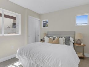 1952 Hornblend St 1, San Diego CA 92109