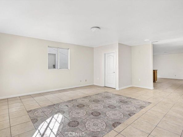 2039 W Florence, Los Angeles CA 90047