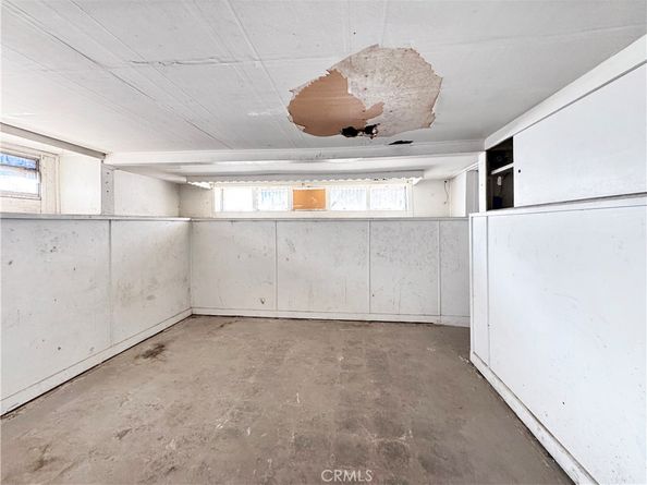 614 W 60th Street, Los Angeles CA 90044