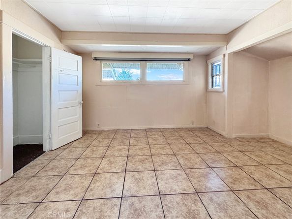 614 W 60th Street, Los Angeles CA 90044