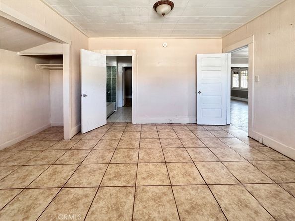 614 W 60th Street, Los Angeles CA 90044