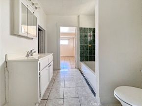 614 W 60th Street, Los Angeles CA 90044