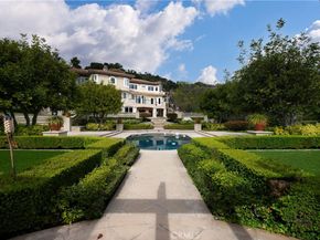 10472 Villa Del Cerro, Santa Ana CA 92705
