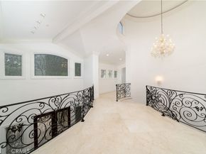 10472 Villa Del Cerro, Santa Ana CA 92705