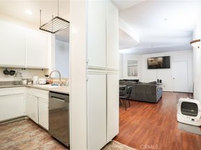 640 W 4th 315, Long Beach CA 90802