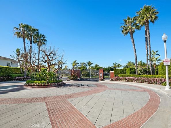 6632 Cedarwood Drive, Huntington Beach CA 92648