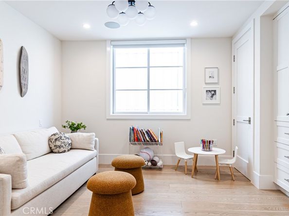 435 Fernleaf Avenue 1, Corona Del Mar CA 92625