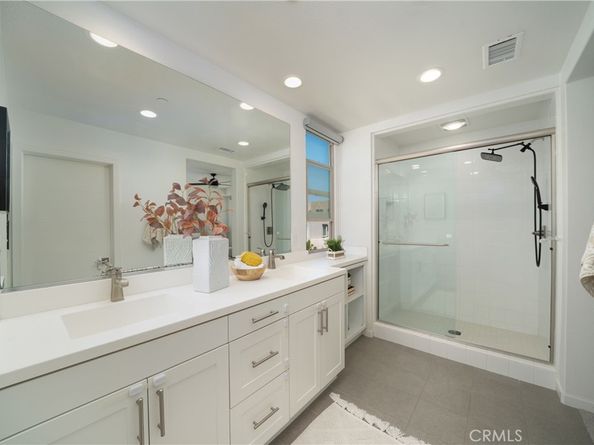 185 Magnet, Irvine CA 92618