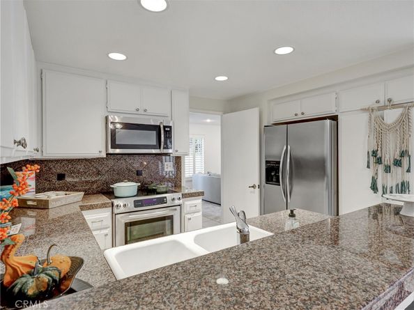 43 Glenhurst, Irvine CA 92604