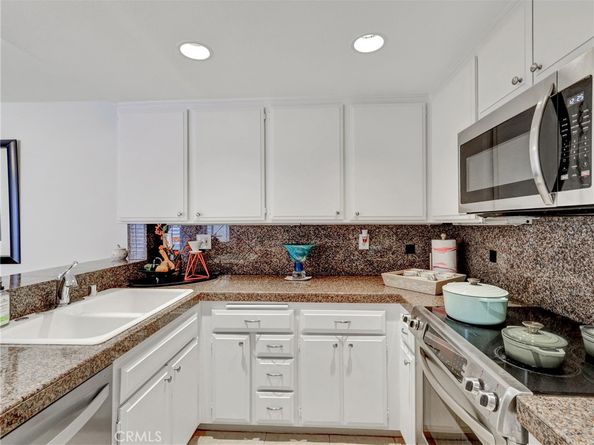 43 Glenhurst, Irvine CA 92604