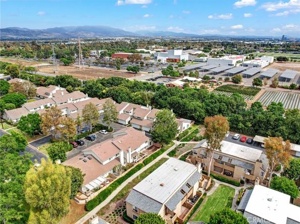 43 Glenhurst, Irvine CA 92604