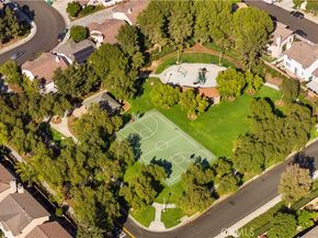 33 Winterfield Road, Irvine CA 92602