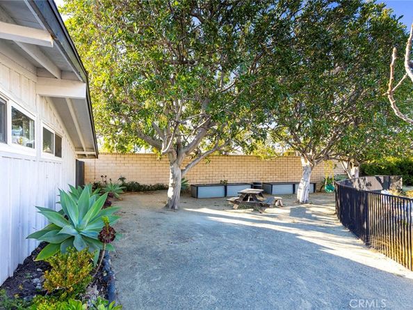 463 Elmhurst Lane, Costa Mesa CA 92626