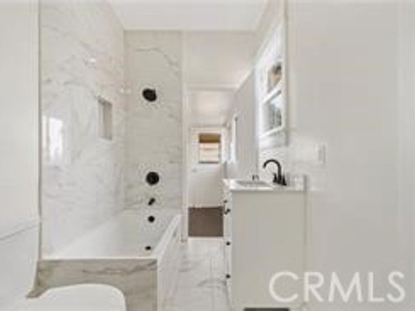 1940 S La Salle Avenue, Los Angeles CA 90018