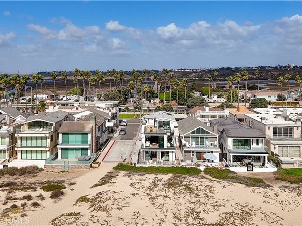 7210 W. Oceanfront, Newport Beach CA 92663