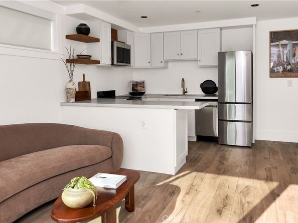 7210 W. Oceanfront, Newport Beach CA 92663