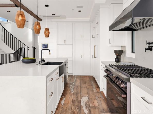 7210 W. Oceanfront, Newport Beach CA 92663