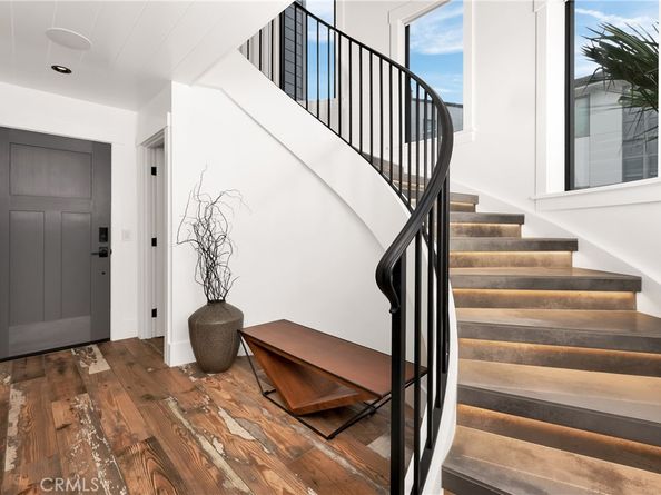 7210 W. Oceanfront, Newport Beach CA 92663