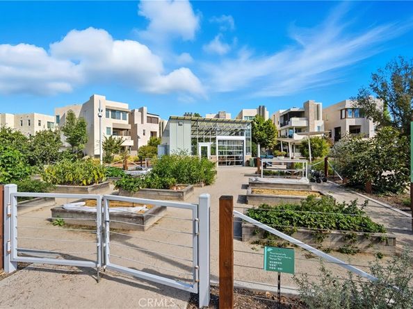 186 Stellar, Irvine CA 92618