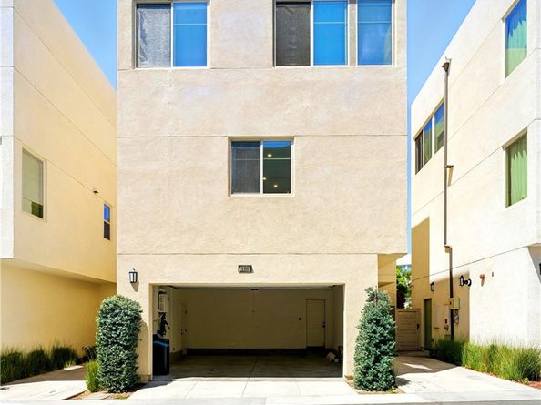 186 Stellar, Irvine CA 92618