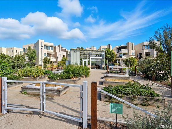 186 Stellar, Irvine CA 92618