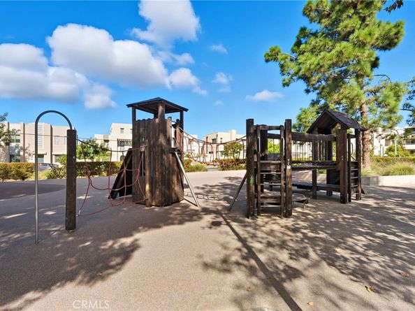 186 Stellar, Irvine CA 92618