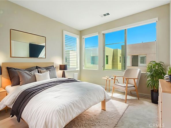 186 Stellar, Irvine CA 92618