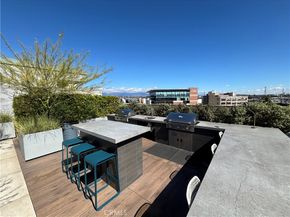 527 Molino Street 401, Los Angeles CA 90013