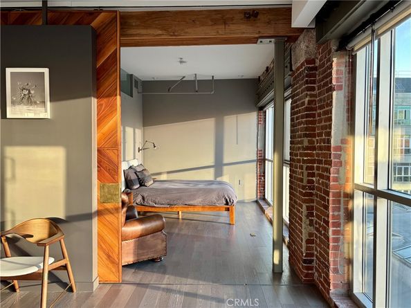 527 Molino Street 401, Los Angeles CA 90013