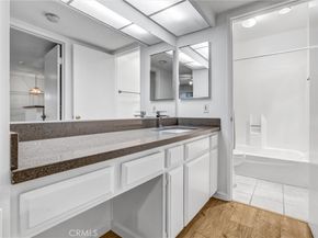 22100 Burbank 130C, Woodland Hills CA 91367