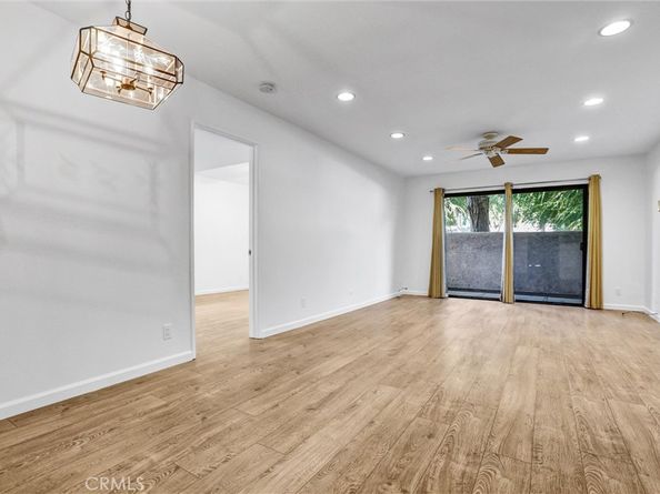 22100 Burbank 130C, Woodland Hills CA 91367