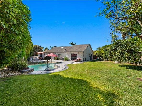 21022 21022 Manessa, Huntington Beach CA 92646