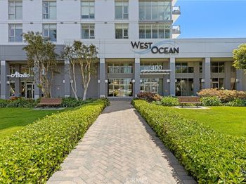 400 W Ocean Boulevard