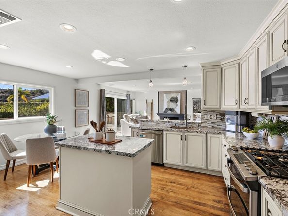 19331 Sleeping Oak, Lake Forest CA 92679