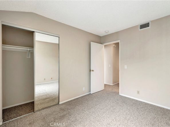 2670 W Segerstrom f, Santa Ana CA 92704