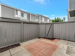 2670 W Segerstrom f, Santa Ana CA 92704