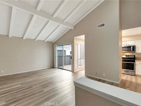 2670 W Segerstrom f, Santa Ana CA 92704