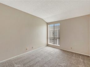 2670 W Segerstrom f, Santa Ana CA 92704