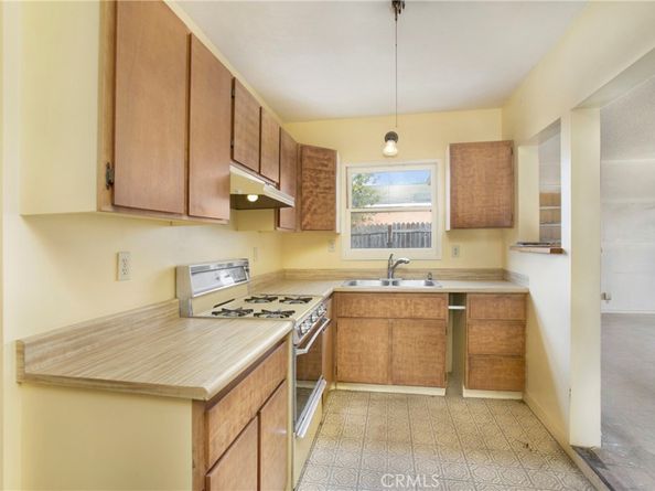 925 N Dickel Street, Anaheim CA 92805