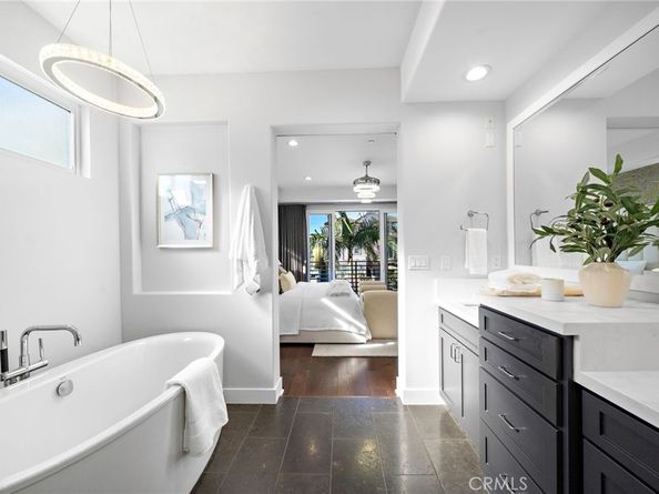 520 13th, Huntington Beach CA 92648