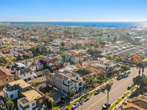 520 13th, Huntington Beach CA 92648