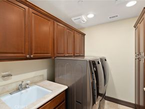 4630 Esparto Road N, Woodland Hills CA 91364